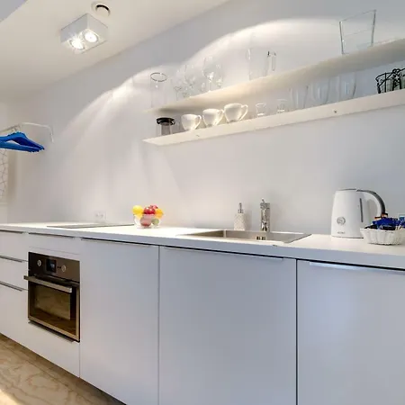 Apartment Happy Old Town Tartaczna Street 29b